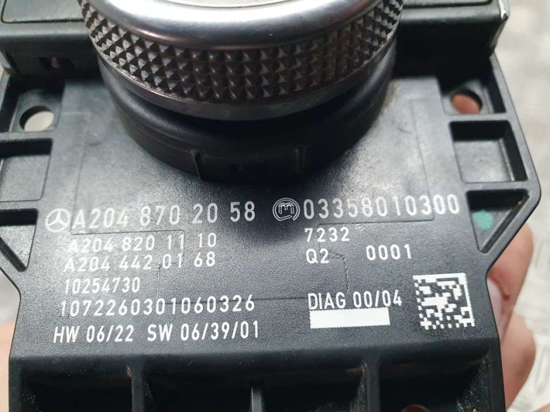 Recambio de mando multifuncion para toyota auris active referencia OEM IAM A2048702058 03358010300 