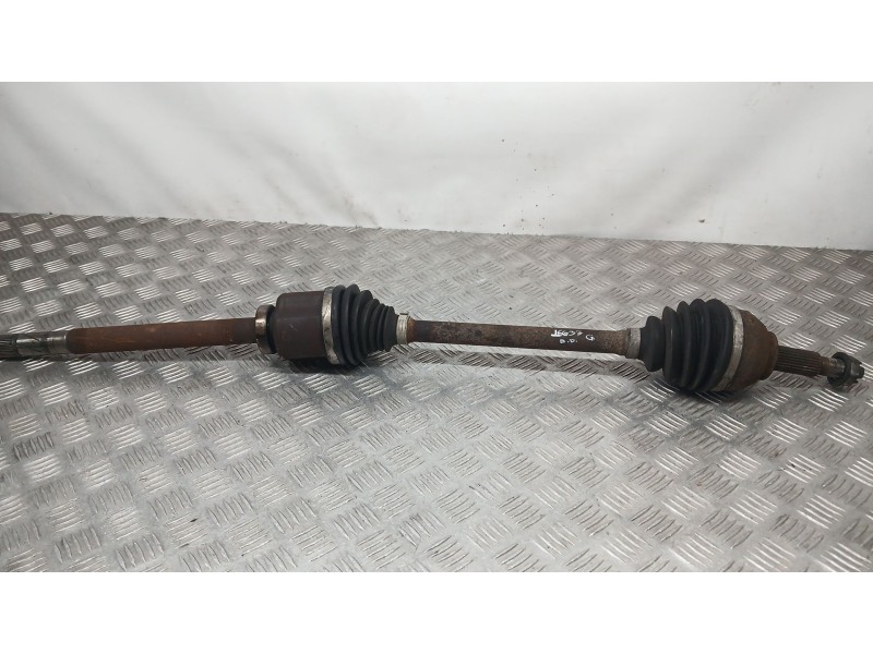 Recambio de transmision delantera derecha para opel vivaro a furgoneta (x83) 2.0 cdti (f7) referencia OEM IAM 93169667  