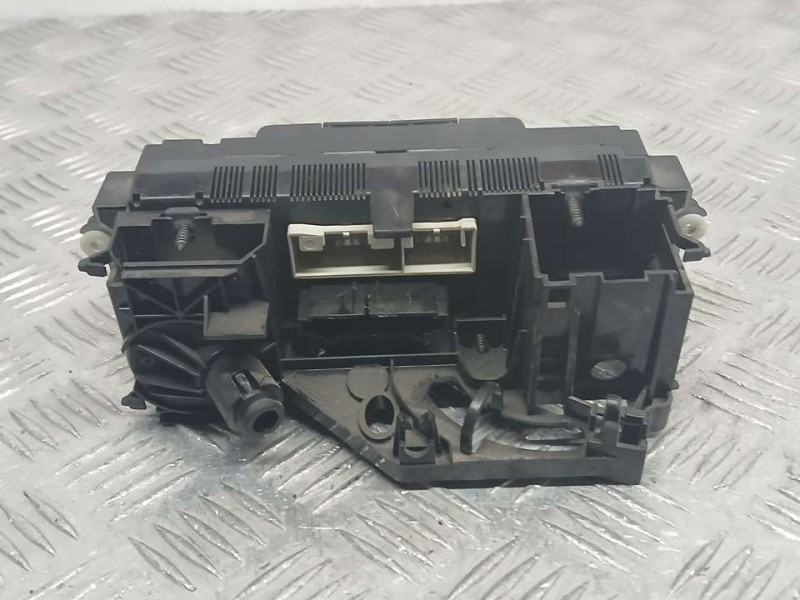 Recambio de mando calefaccion / aire acondicionado para volkswagen caddy ka/kb (2k) furg. referencia OEM IAM 2K0820047BMFKZ  