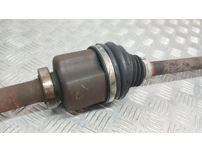 Recambio de transmision delantera derecha para opel vivaro a furgoneta (x83) 2.0 cdti (f7) referencia OEM IAM 93169667  