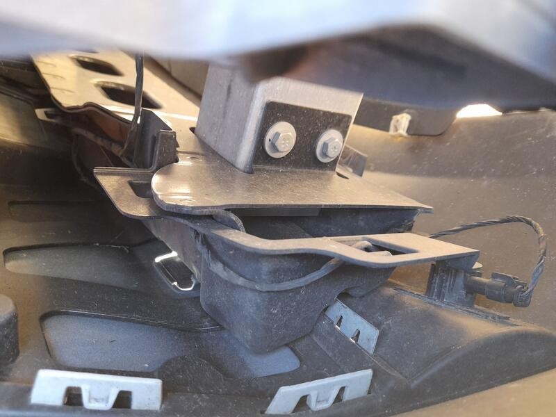 Recambio de refuerzo paragolpes trasero para bmw i3 (i01) electric referencia OEM IAM 51127296780  