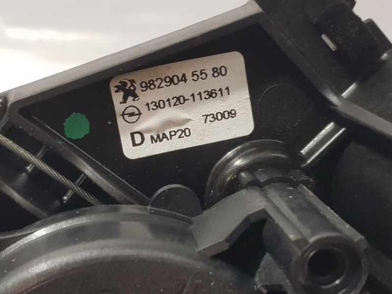 Recambio de elevalunas trasero derecho para peugeot 208 (p2) allure referencia OEM IAM 9829045580 130120113611 ELECTRICO 6 PINS