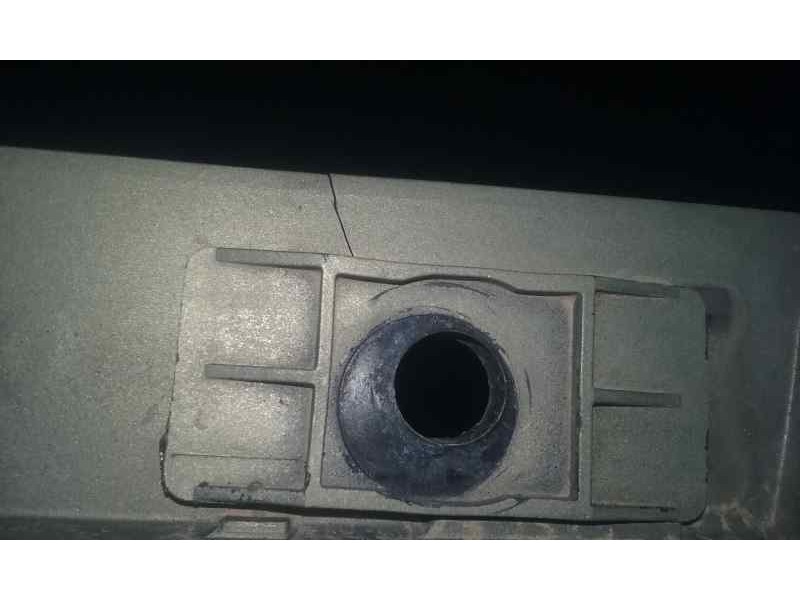 Recambio de aleta delantera derecha para renault clio ii fase ii (b/cb0) authentique referencia OEM IAM   TOCADA