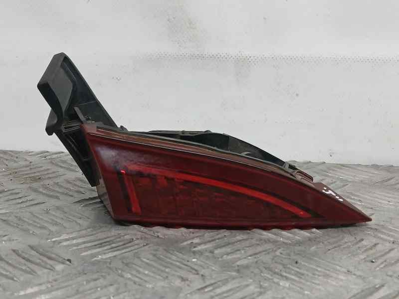 Recambio de reflectante trasero izquierdo para fiat tipo ii (356) sedan easy referencia OEM IAM 51984457  VA EN TAPA MALETA
