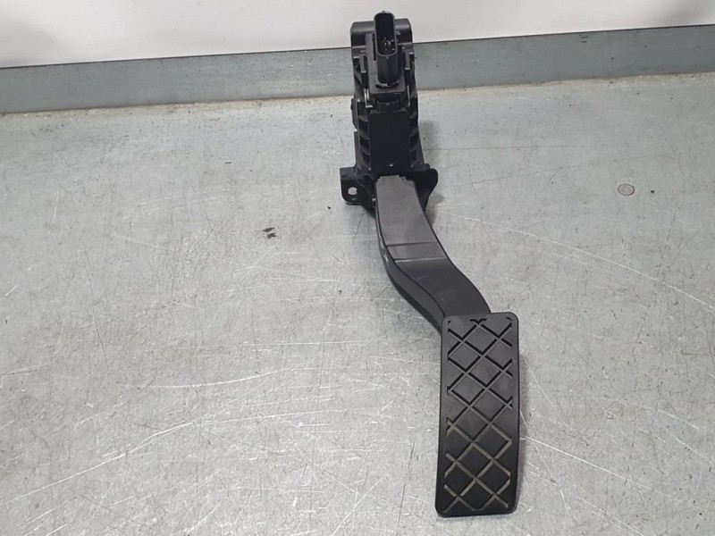 Recambio de potenciometro pedal para volkswagen golf vii lim. (bq1) e-golf referencia OEM IAM 5Q1723503K 6PV01062181 