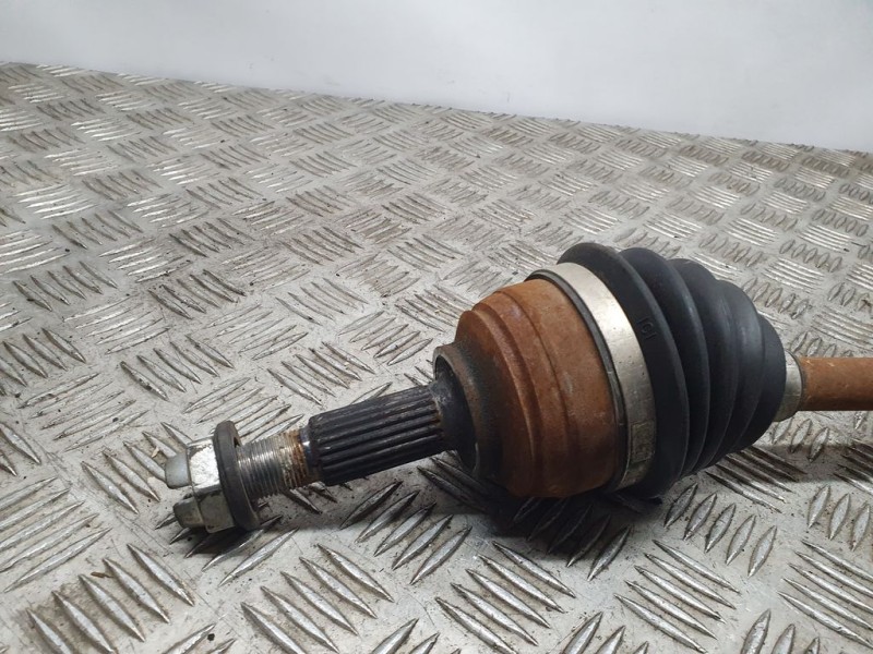 Recambio de transmision delantera izquierda para dacia sandero stepway referencia OEM IAM 391017832R 1696930 