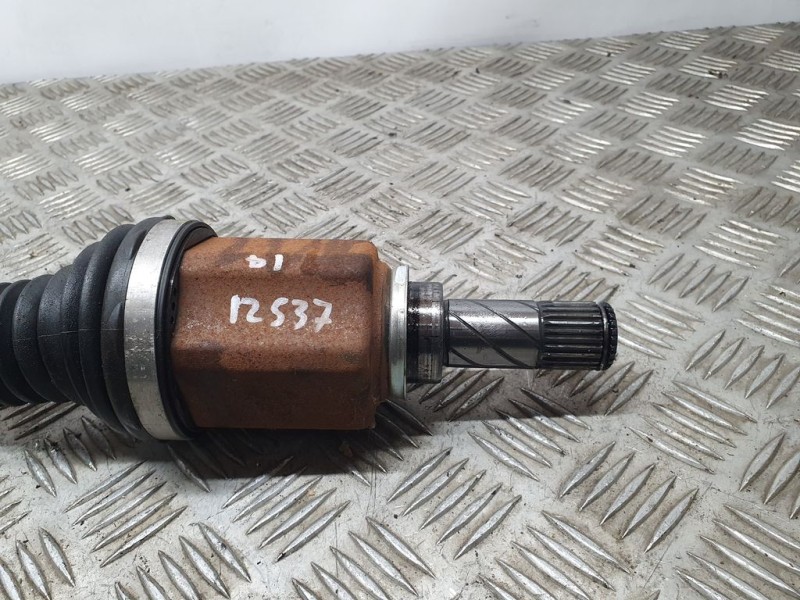 Recambio de transmision delantera izquierda para dacia sandero stepway referencia OEM IAM 391017832R 1696930 