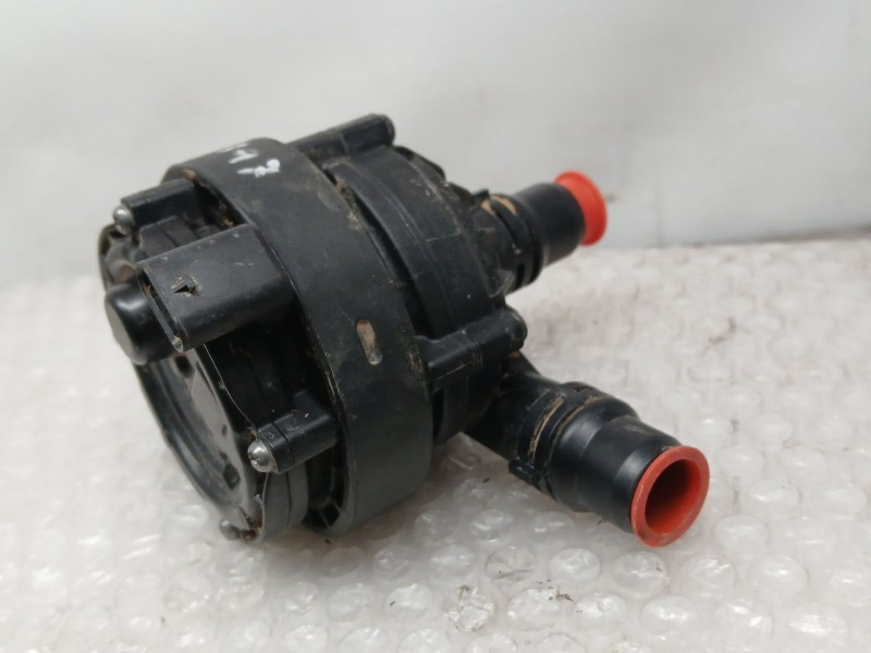 Recambio de bomba agua adicional para jeep avenger (j2) electric referencia OEM IAM 9848380980 BOSCH 039202450Y