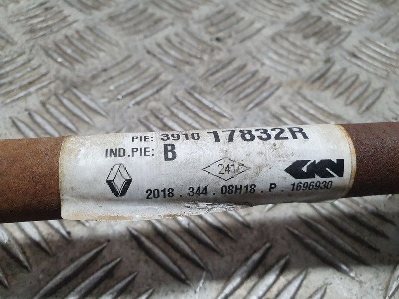 Recambio de transmision delantera izquierda para dacia sandero stepway referencia OEM IAM 391017832R 1696930 