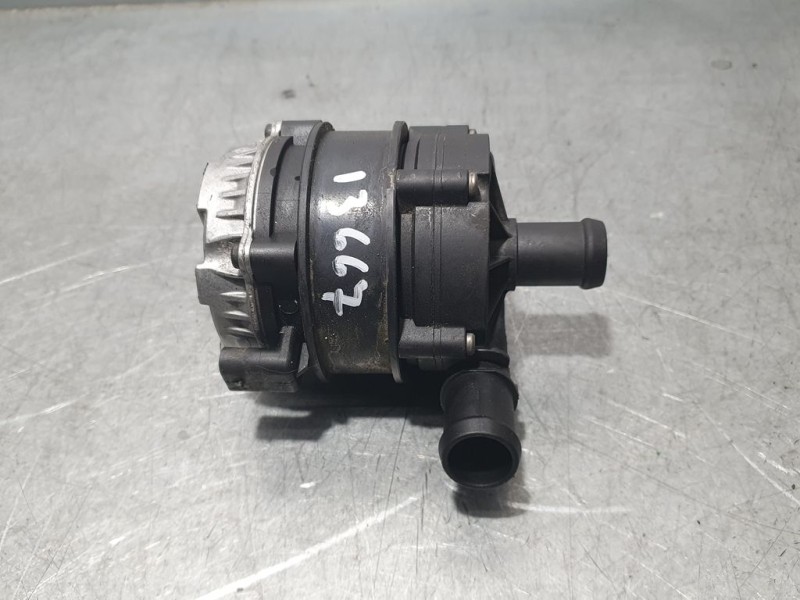 Recambio de bomba agua electrica para volkswagen golf vii lim. (bq1) e-golf referencia OEM IAM 04L965567 0392024003 BOSCH