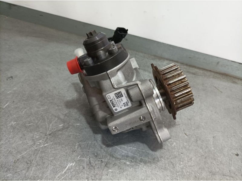 Recambio de bomba alta presion para peugeot 208 1.6 blue-hdi fap referencia OEM IAM 9811347380 0445010739 BOSCH