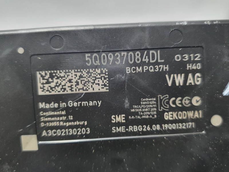 Recambio de modulo electronico para volkswagen golf vii lim. (bq1) e-golf referencia OEM IAM 5Q0937084DL A3C02130203 CONTINENTAL