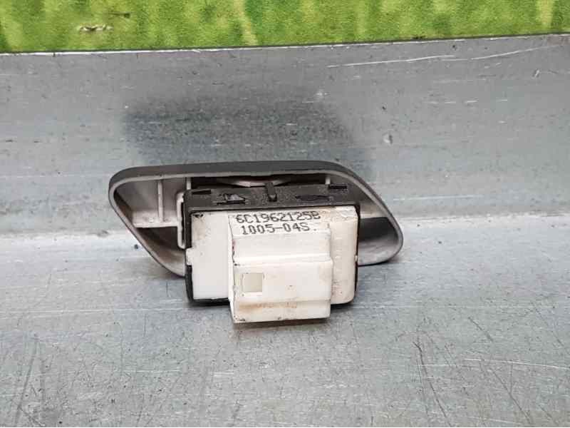 Recambio de interruptor para volkswagen polo (6c1) comfortline bluemotion referencia OEM IAM 6C1962125B  CIERRE CENTRALIZADO