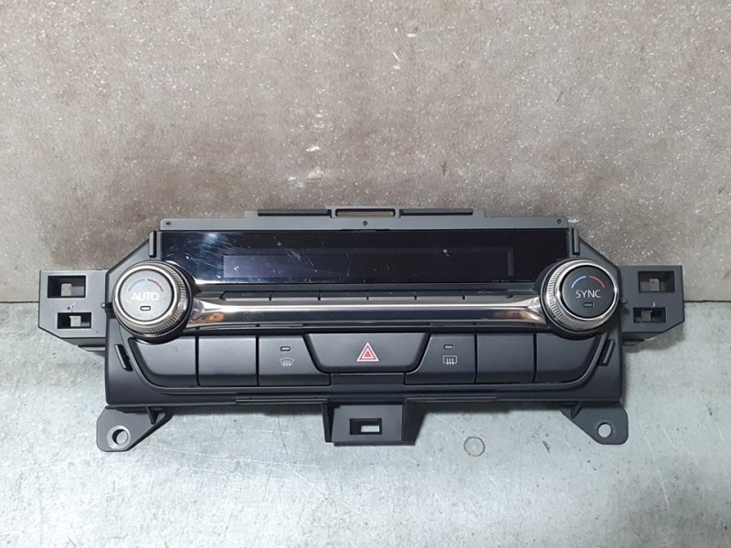 Recambio de mando climatizador para mazda cx-30 basis 2wd referencia OEM IAM BGKM61190 A3C10146700 