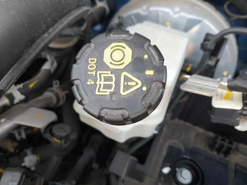 Recambio de bomba freno para dacia sandero iii 1.0 tce 90 referencia OEM IAM 460114755R  