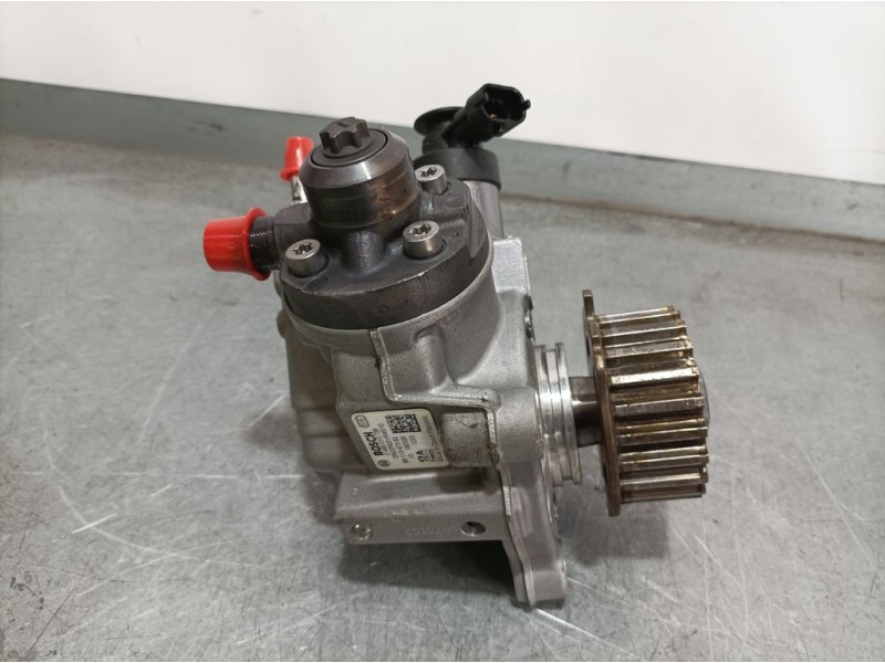 Recambio de bomba alta presion para peugeot 208 1.6 blue-hdi fap referencia OEM IAM 9811347380 0445010739 BOSCH