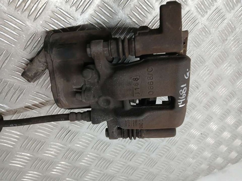 Recambio de pinza freno trasera derecha para audi a6 avant (4f2) 2.7 tdi quattro referencia OEM IAM 4F0615404F  ELECTRICA TRW