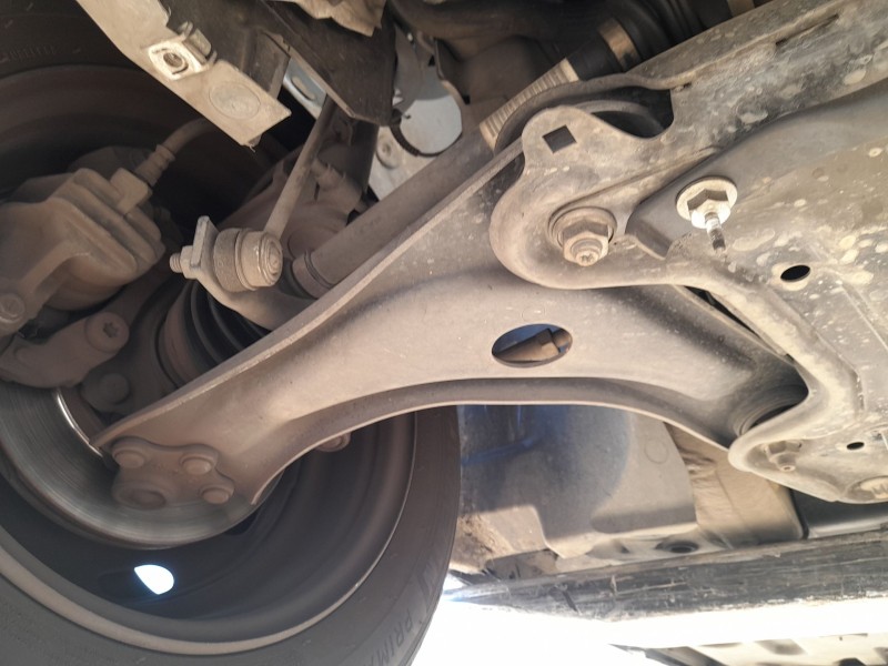 Recambio de brazo suspension inferior delantero derecho para citroën c3 iii (sx) 1.5 bluehdi 100 (sxyhyp, sxyhtu) referencia OEM