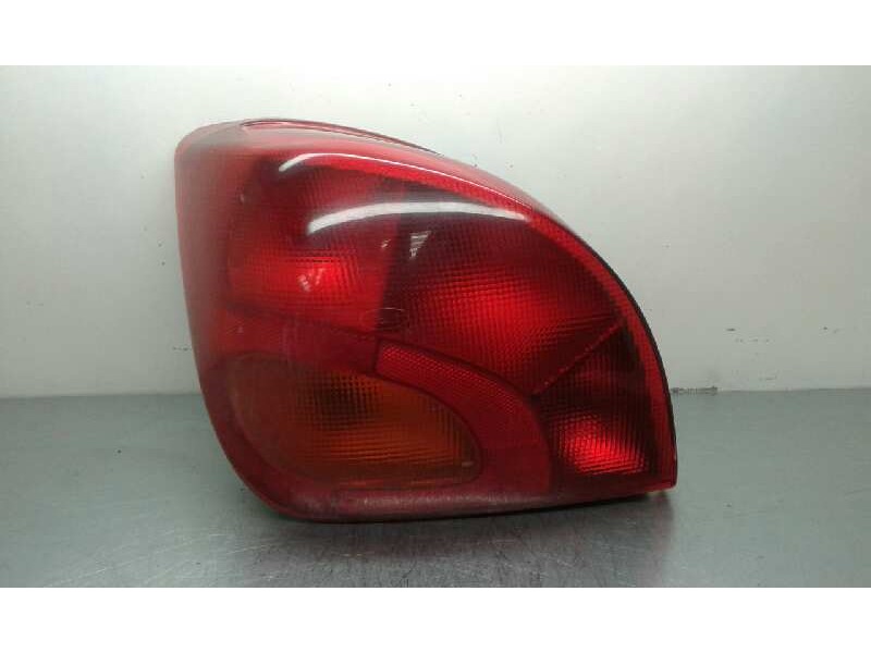 Recambio de piloto trasero izquierdo para ford fiesta berlina (dx) ambiente referencia OEM IAM   ROZADO