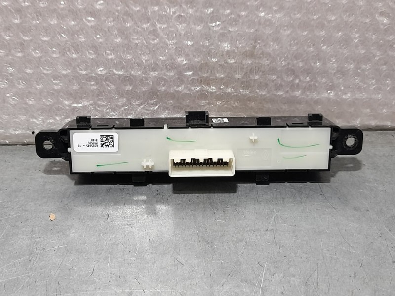 Recambio de mando multifuncion para dacia sandero stepway referencia OEM IAM 283E85816R  