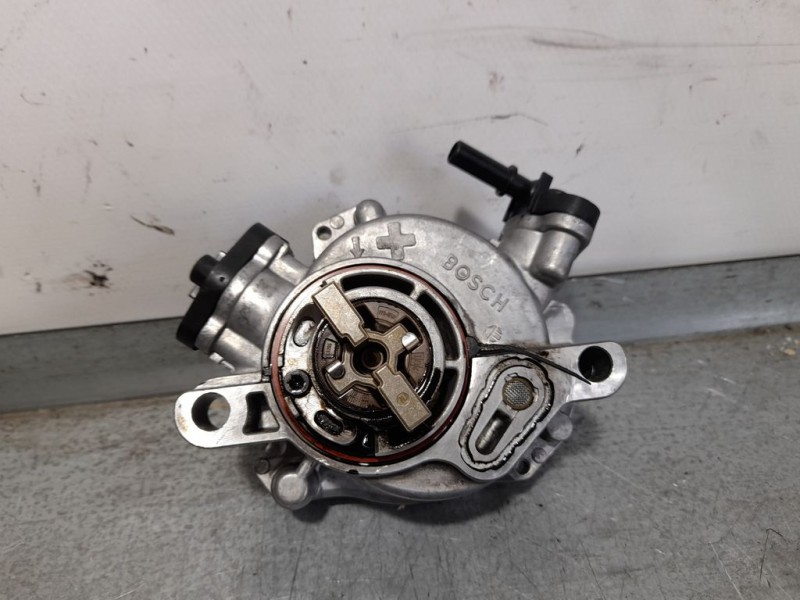 Recambio de depresor freno / bomba vacio para peugeot 3008 1.5 blue-hdi fap referencia OEM IAM 9804021880  