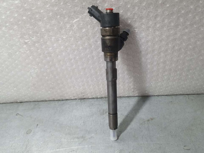 Recambio de inyector para chevrolet captiva 2.0 vcdi lt referencia OEM IAM 96440397 0445110270 BOSCH