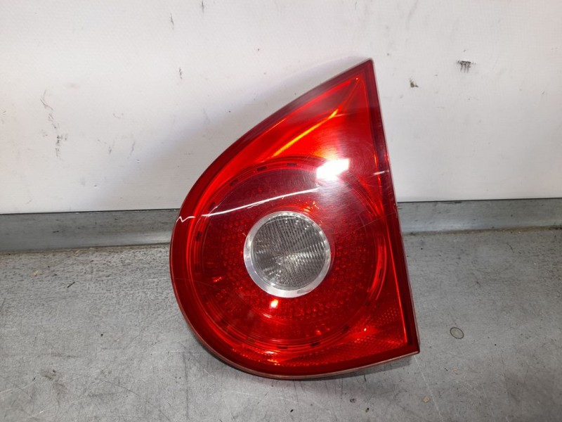 Recambio de piloto trasero derecho para volkswagen golf v berlina (1k1) highline referencia OEM IAM 1K6945094E  INTERIOR