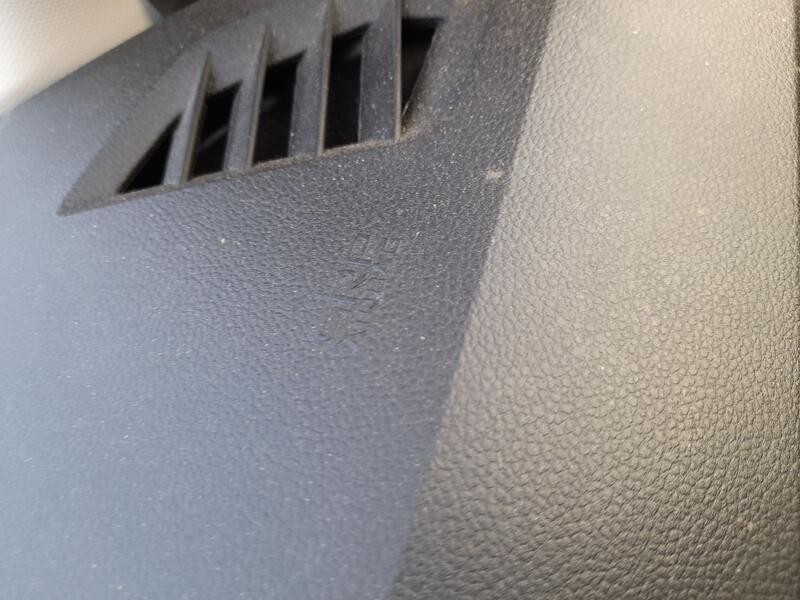 Recambio de kit airbag para dacia sandero iii 1.0 tce 90 referencia OEM IAM 985709046R C/SALPICADERO SIN PRETENSORE Y TOCADO 