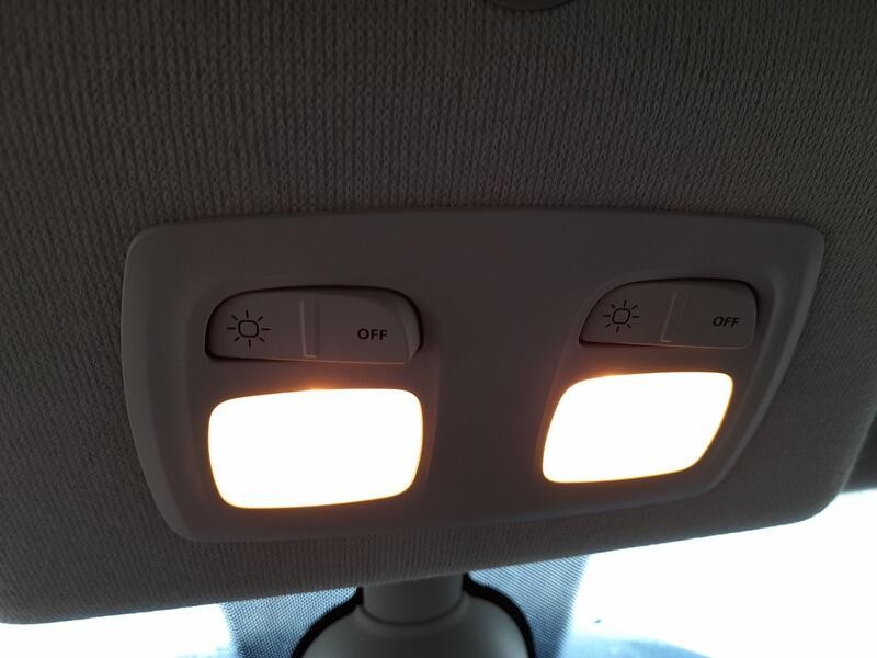 Recambio de luz interior para dacia sandero iii 1.0 tce 90 referencia OEM IAM 264307167R  