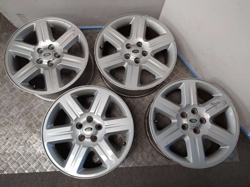 Recambio de juego llantas aluminio para land rover freelander (lr2) td4 s referencia OEM IAM 7.5X17 5 TORN ET52 ALUMINIO 