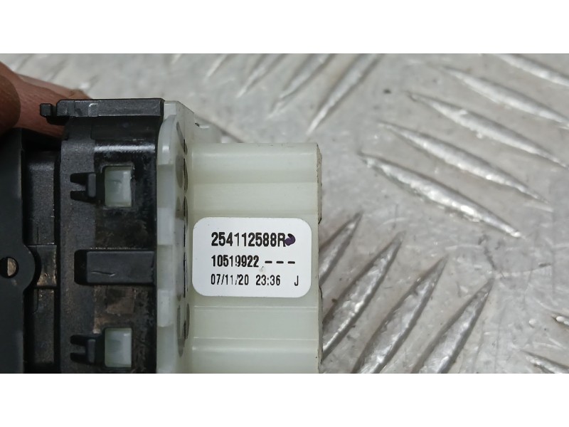 Recambio de mando elevalunas delantero izquierdo para dacia sandero iii 1.0 tce 90 referencia OEM IAM 254112588R MANDO ELEVALUNA
