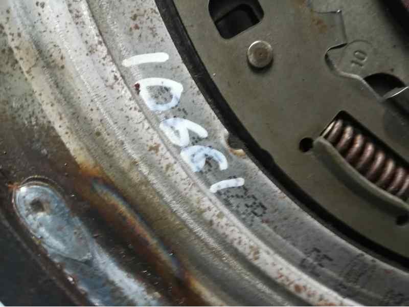 Recambio de volante motor para renault captur dynamique referencia OEM IAM 123105323R  