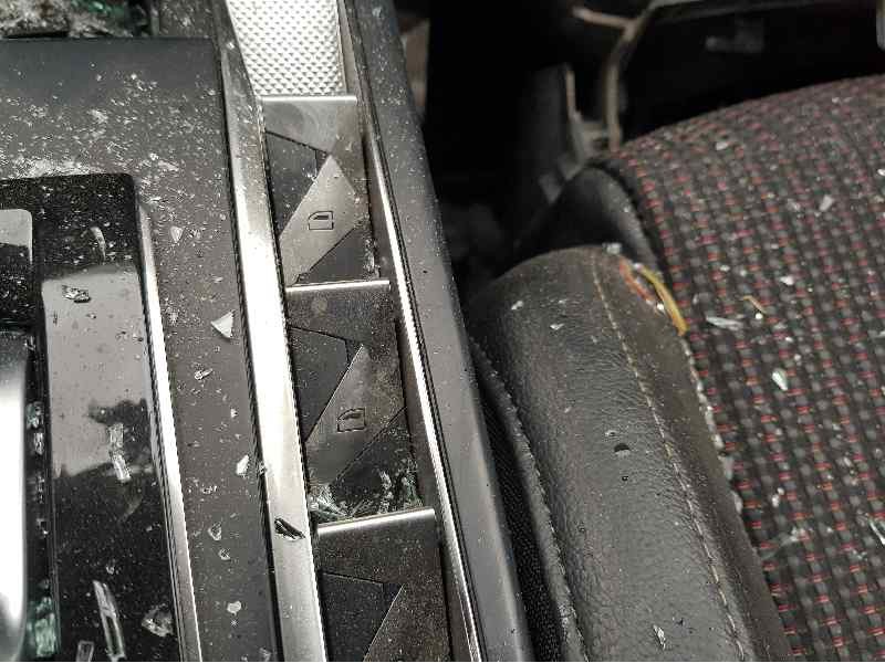 Recambio de mando elevalunas delantero derecho para ds 3 crossback performance line referencia OEM IAM 98177781DX  C/ MANDO ELEV