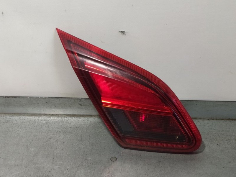 Recambio de piloto trasero izquierdo para opel corsa e business referencia OEM IAM 13428451 460034366 INTERIOR AL