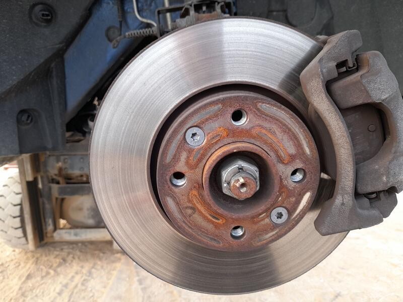 Recambio de mangueta delantera derecha para dacia sandero iii 1.0 tce 90 referencia OEM IAM 400146417R  