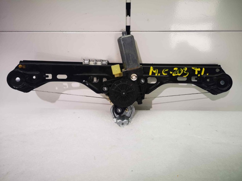 Recambio de elevalunas trasero izquierdo para mercedes-benz clase c (w203) berlina referencia OEM IAM  104048 6 PINS