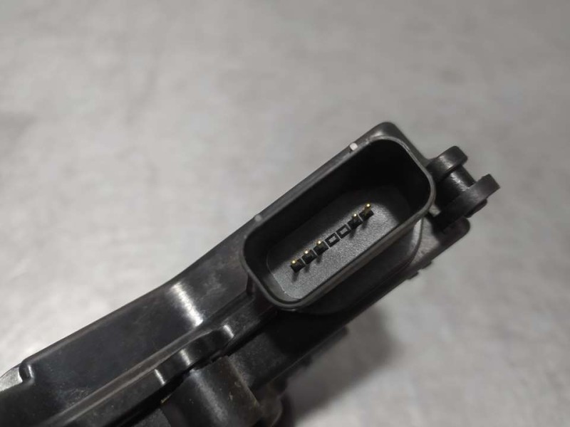 Recambio de cerradura puerta delantera izquierda para hyundai kona style hybrid 2wd referencia OEM IAM 81310J9000  5 PINES