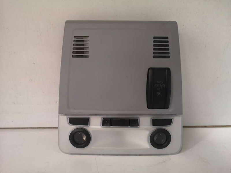 Recambio de luz interior para bmw serie 1 berlina (e81/e87) 118d referencia OEM IAM 6932827ZI  DELANTERA