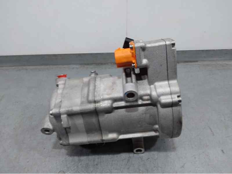 Recambio de compresor aire acondicionado para hyundai kona style hybrid 2wd referencia OEM IAM 97701CM000  