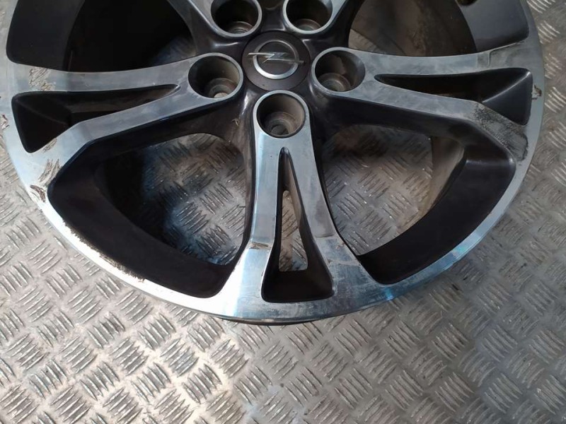 Recambio de llanta para opel insignia berlina excellence referencia OEM IAM  ALUMINIO 8X18 5 TORN ROZADA