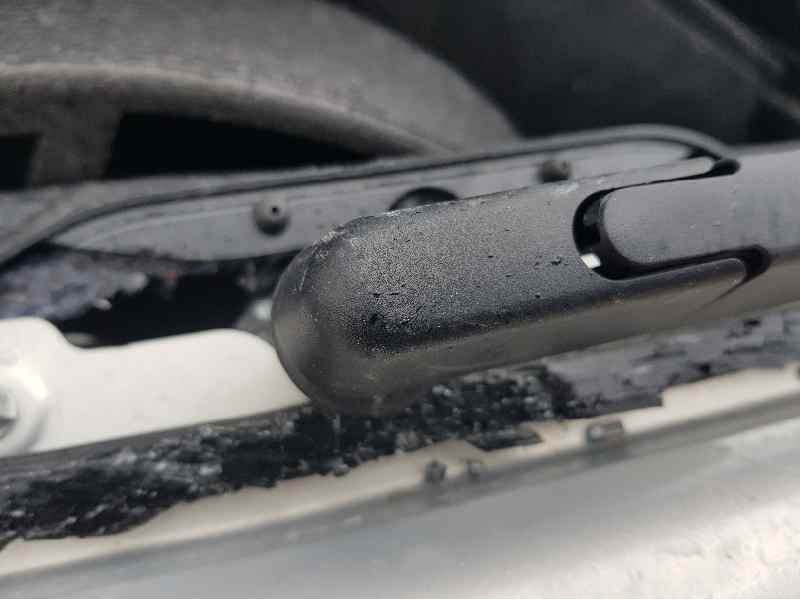 Recambio de motor limpia trasero para ds 3 crossback performance line referencia OEM IAM 9819900080  