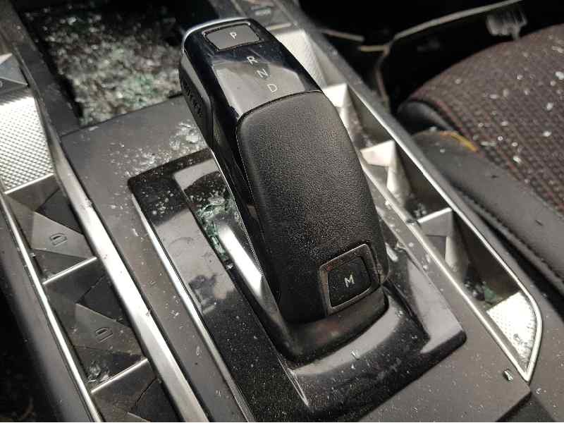Recambio de palanca cambio para ds 3 crossback performance line referencia OEM IAM 1663374180  
