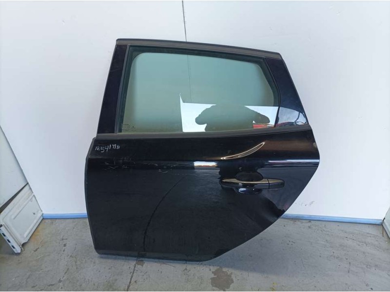 Recambio de puerta trasera izquierda para volvo v40 cross country momentum referencia OEM IAM   ROZADA