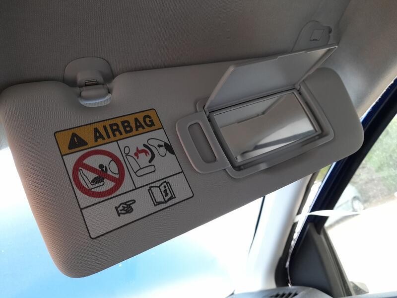 Recambio de parasol derecho para dacia sandero iii 1.0 tce 90 referencia OEM IAM 964001220R  