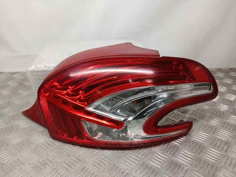 Recambio de piloto trasero derecho para peugeot 208 allure referencia OEM IAM 9672628380  ROZADO