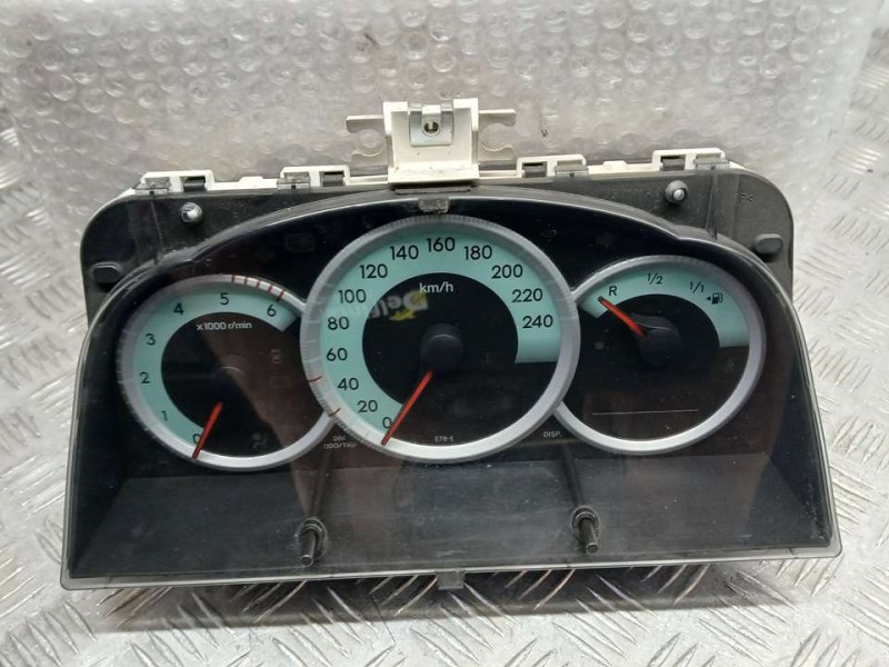 Recambio de cuadro instrumentos para toyota corolla verso (r1) 2.2 d-4d luna referencia OEM IAM 838000F092A 2574403892 DENSO