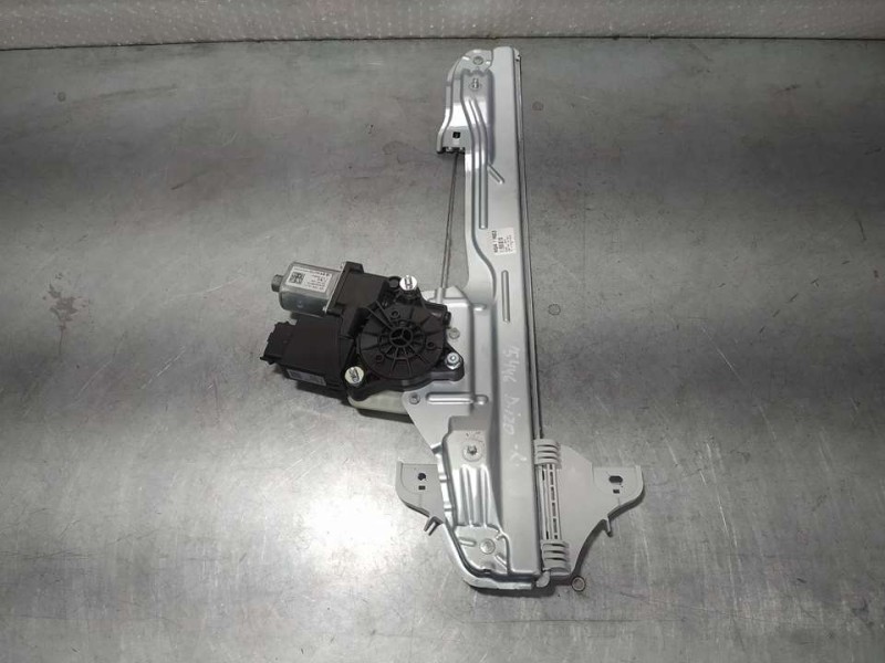 Recambio de elevalunas delantero izquierdo para hyundai kona style hybrid 2wd referencia OEM IAM 82401J9010  ELECTRICO 6 PINES