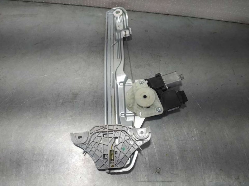 Recambio de elevalunas delantero izquierdo para hyundai kona style hybrid 2wd referencia OEM IAM 82401J9010  ELECTRICO 6 PINES