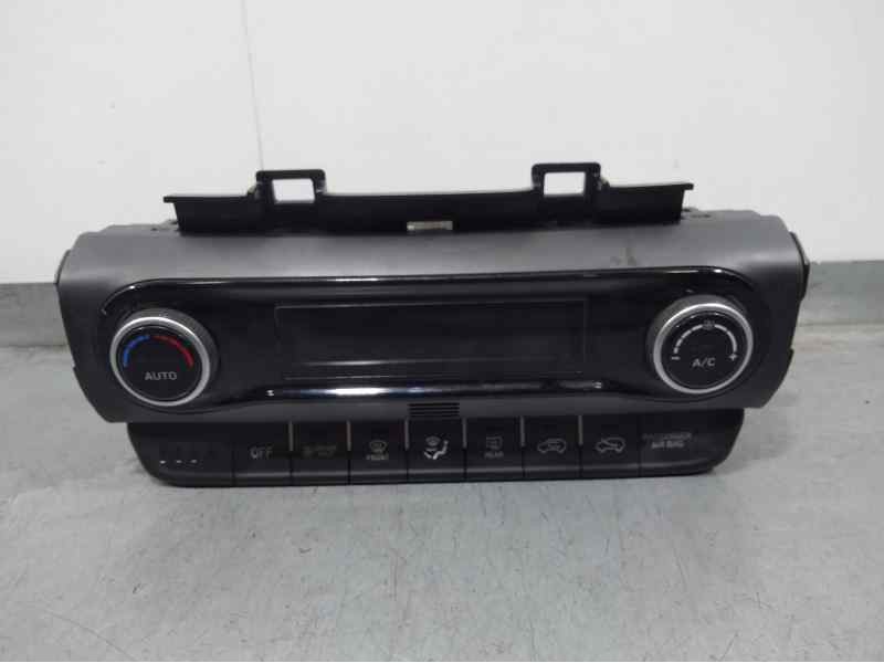 Recambio de mando climatizador para hyundai kona style hybrid 2wd referencia OEM IAM C200388820  