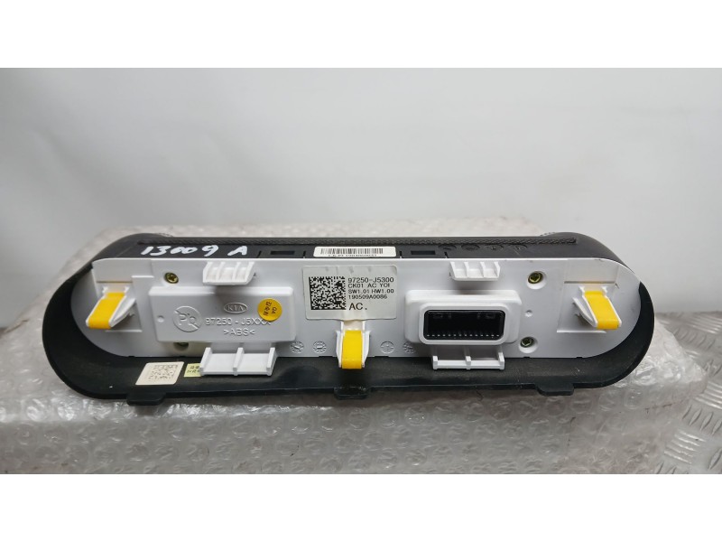 Recambio de mando climatizador para kia stinger (ck) gt-line 2wd referencia OEM IAM 97250J5300  
